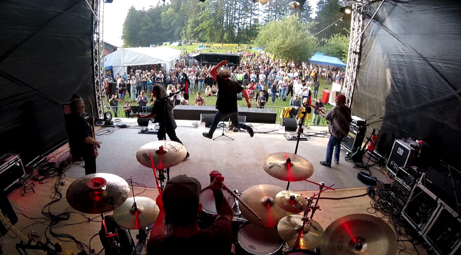 SLIKS@Rock the Wolves